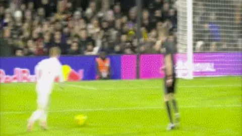 马竞客场胜利，领跑小组居首