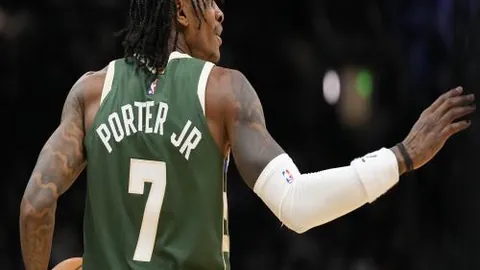 那不勒斯对帕尔马战平，埃斯佩托速射，麦克托米奈制胜